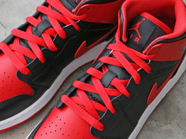 AIR JORDAN 1 MID GS “BRED”01