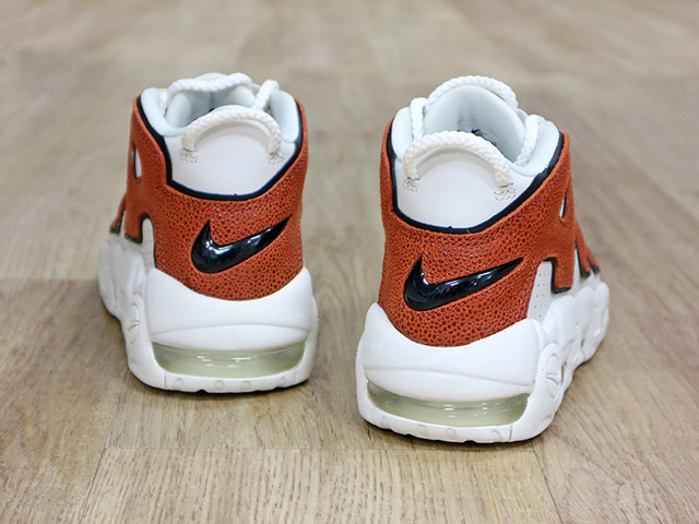 WMNS AIR MORE UPTEMPO “BASKETBALL LEATHER”01