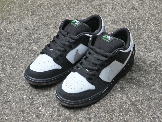 SB DUNK LOW PRO OG QS “STAPLE/PANDA PIGEON” SPECIAL WOOD BOX01