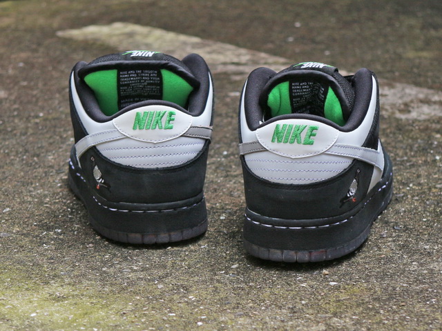 SB DUNK LOW PRO OG QS “STAPLE/PANDA PIGEON” SPECIAL WOOD BOX01