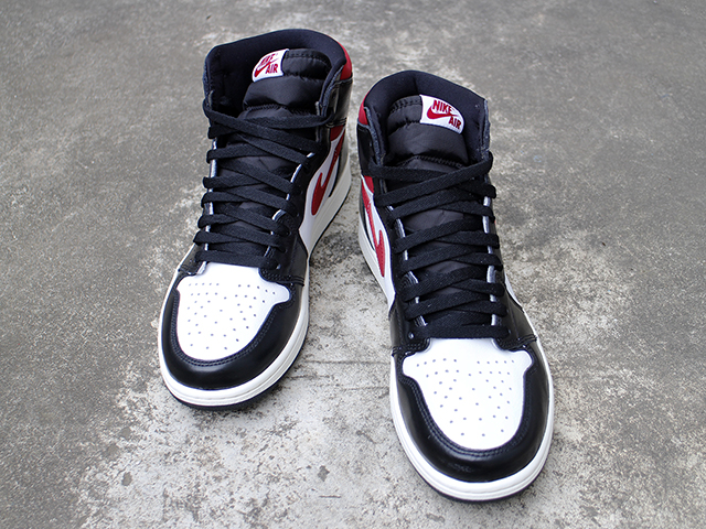 AIR JORDAN 1 RETRO HIGH OG “BLACK/GYM RED-WHITE-SAIL”01