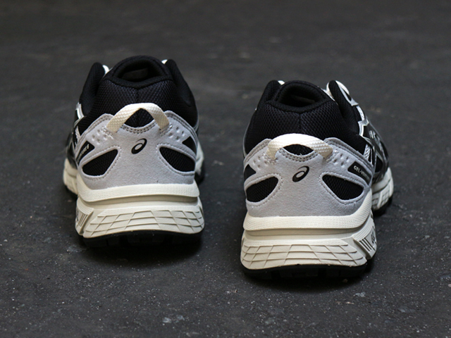 ASICS GEL-VENTURE 6 “BLACK/SILVER”01