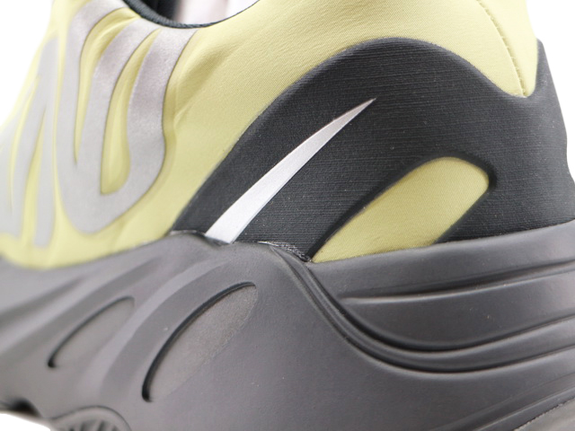 YEEZY BOOST 700 MNVN GW9525 - 4