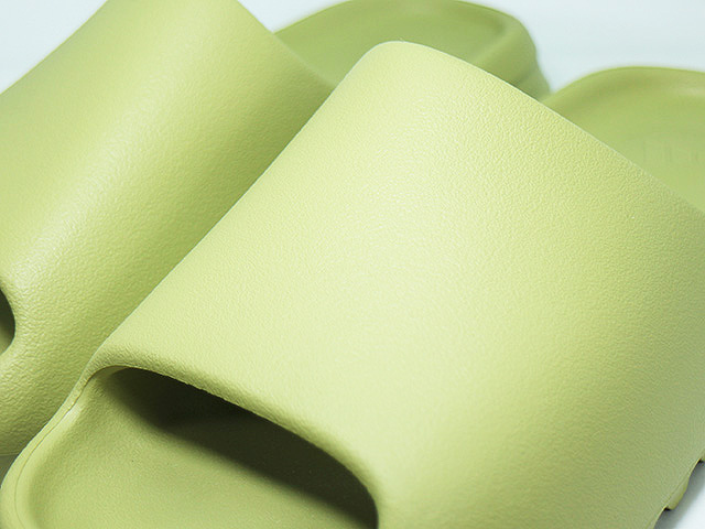 YEEZY SLIDE FZ5904 - 4