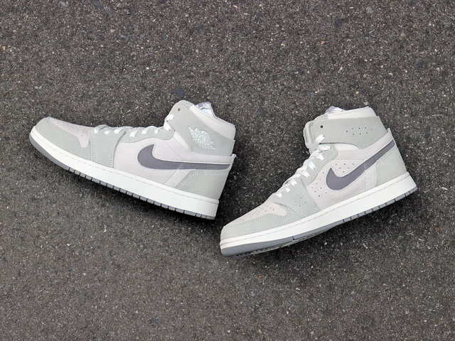 AIR JORDAN 1 ZOOM CMFT 2 “PARTICLE GREY”01
