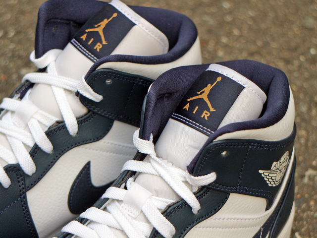 AIR JORDAN 1 MID “WHITE/METALLIC GOLD-OBSIDIAN”01