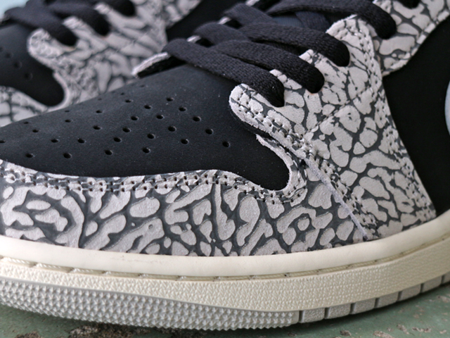 AIR JORDAN 1 LOW OG “CEMENT” TECH GREY01