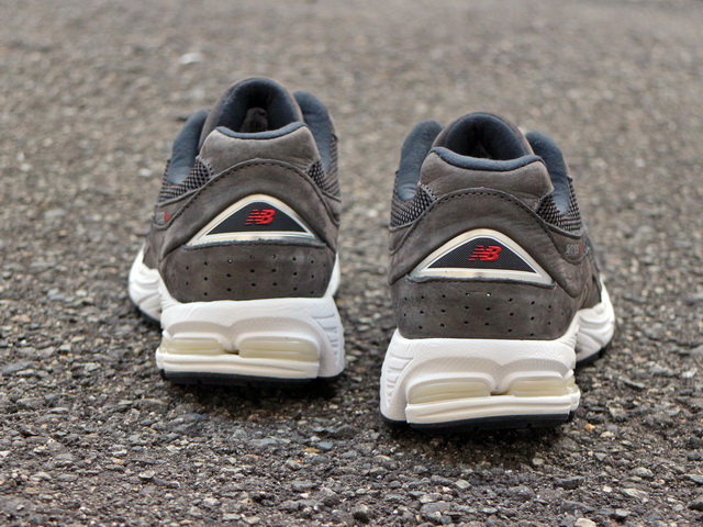 ML2002 RB “BLACK/GREY”01