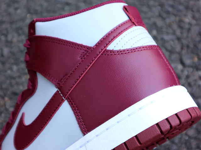 DUNK HI RETRO “DARK BEETROOT”01