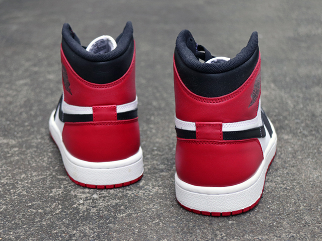 AIR JORDAN 1 RETRO HIGH OG “BLACK TOE 2013”01