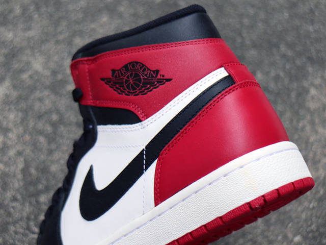 AIR JORDAN 1 RETRO HIGH OG “BLACK TOE 2013”01