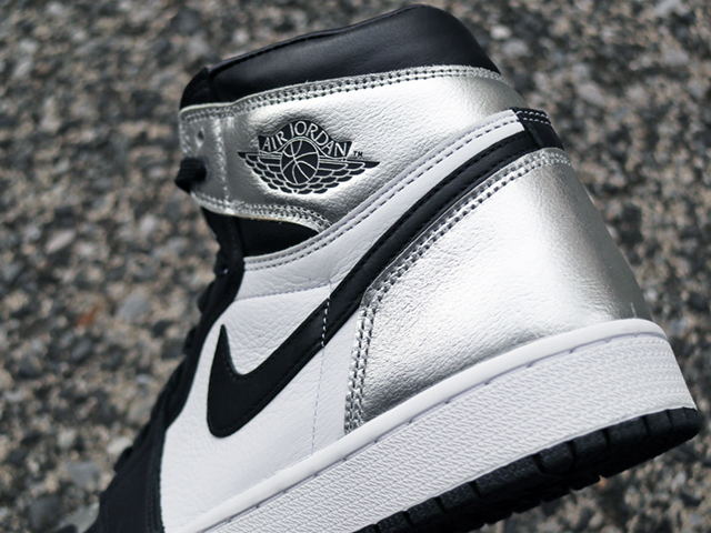 WMNS AIR JORDAN 1 HIGH OG “SILVER TOE”01