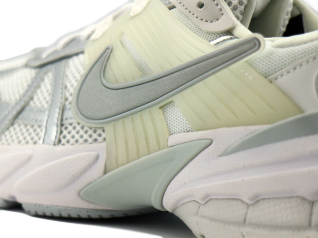 WMNS V2K RUN FD0736-104 - 5