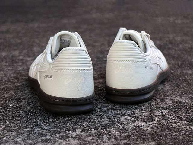 SKYHAND OG “PALE OAK/CREAM”01