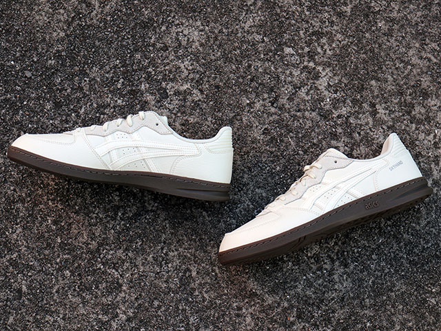 SKYHAND OG “PALE OAK/CREAM”01