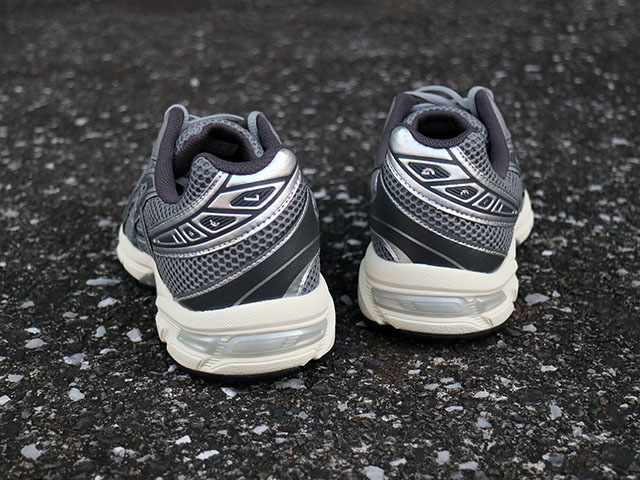 GEL-1130 “CLAY GREY/PURE SILVER”01