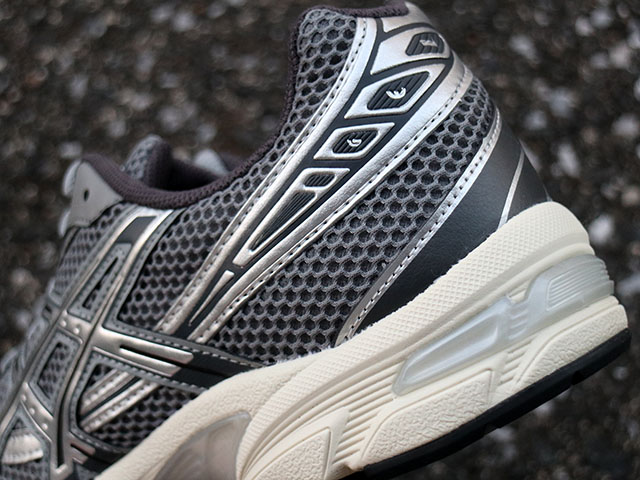 GEL-1130 “CLAY GREY/PURE SILVER”01