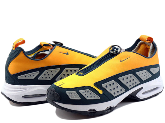 WMNS AIR MAX SNDR HJ8080-700 - 2