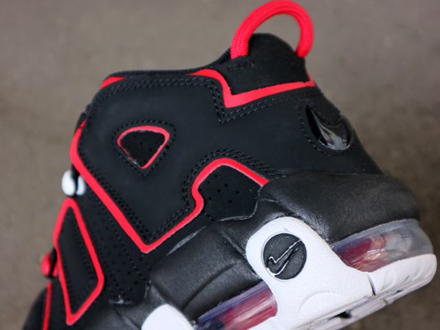 AIR MORE UPTEMPO GS “BLACK-RED TOE”01