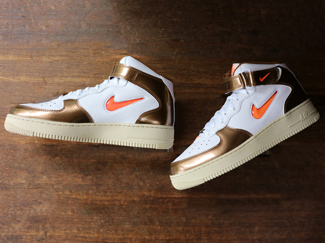 AIR FORCE 1 MID QS “ALE BROWN”01