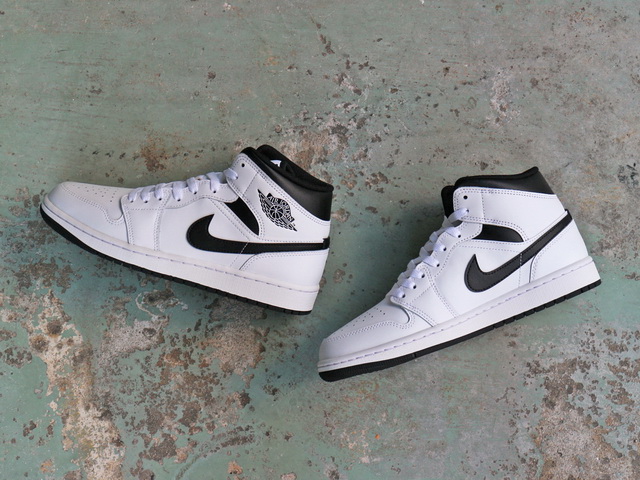 AIR JORDAN 1 MID “WHITE/BLACK”01