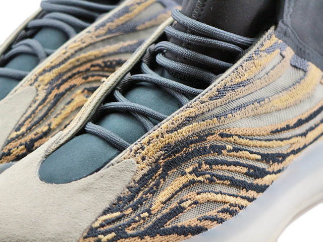 YEEZY QNTM GX1331 - 4