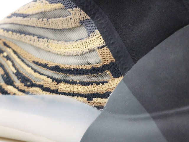 YEEZY QNTM GX1331 - 5