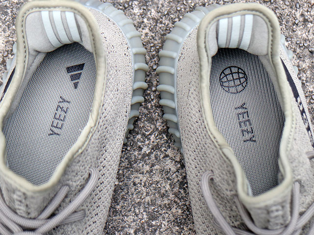 YEEZY BOOST 350 V2 “GRANITE”01