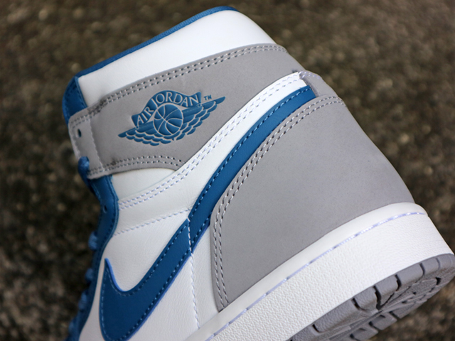 AIR JORDAN 1 RETRO HIGH OG “TRUE BLUE”01