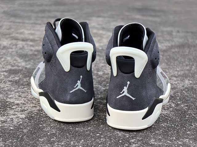 WMNS AIR JORDAN 6 RETRO “CHROME”01