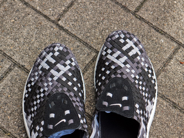 AIR WOVEN “BLACK/WOLF GREY”01