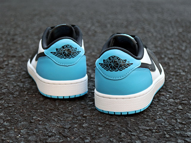 AIR JORDAN 1 LOW OG “POWDER BLUE”01