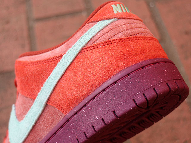 SB DUNK LOW PRO PREMIUM “A Dictionary of Color Combinations-194”01