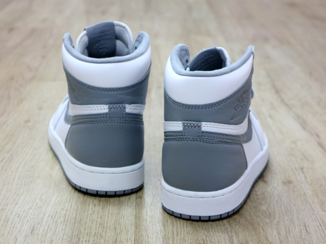 AIR JORDAN 1 RETRO HIGH OG “GOAT”01