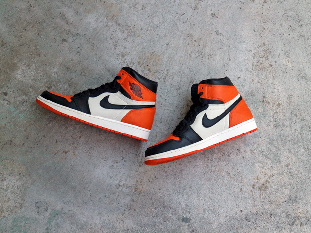 AIR JORDAN 1 RETRO HIGH OG “SHATTERED BACKBOARD 2015”01
