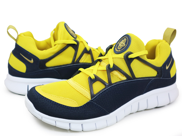 FREE HUARACHE LIGHT 555440-771 - 2
