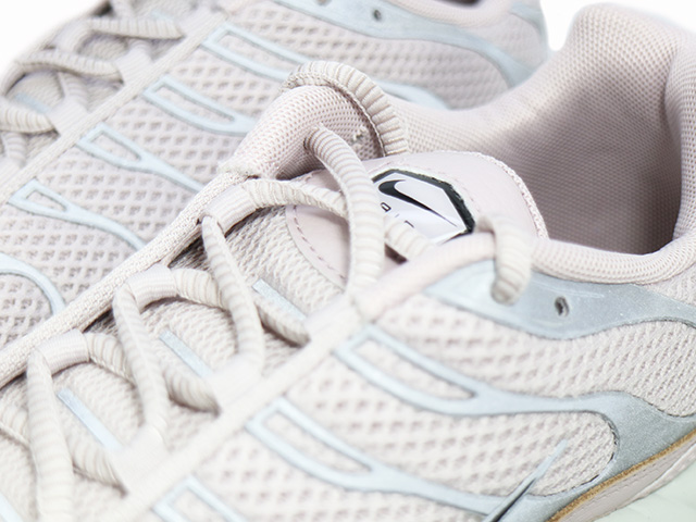 WMNS AIR MAX PLUS FV8480-001 - 4