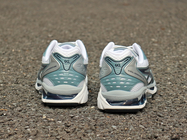 GEL-KAYANO 14 “WHITE/FJORD GREY”01