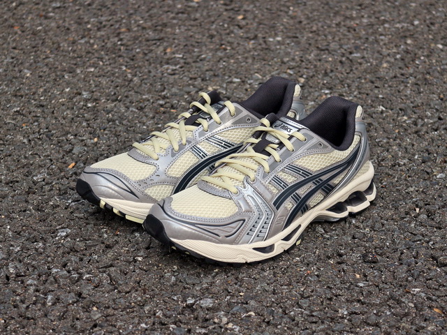 GEL-KAYANO 14 “OYSTER WHITE/STEEPLE GREY”01