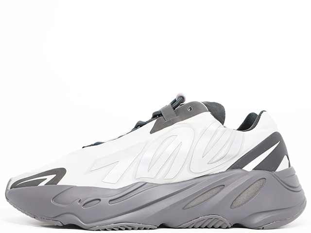 YEEZY BOOST 700 MNVN