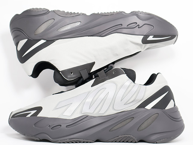 YEEZY BOOST 700 MNVN k-77238-2 - 1