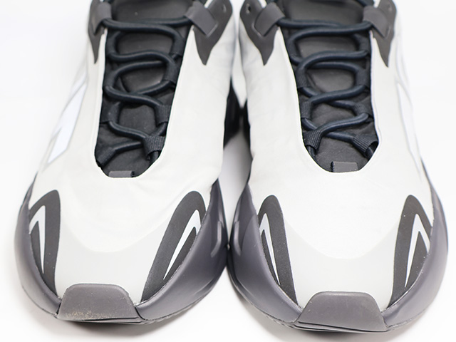 YEEZY BOOST 700 MNVN k-77238-2 - 3