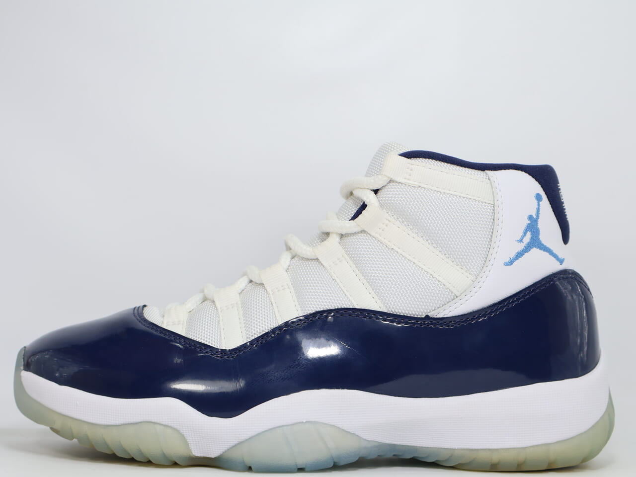 AIR JORDAN 11 RETRO