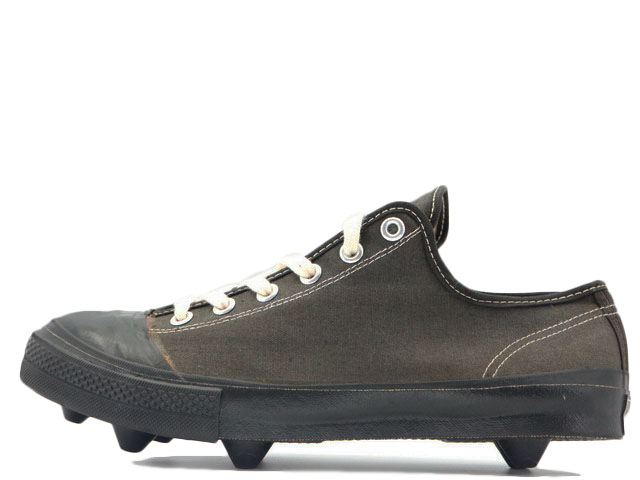 FOOTBALL SHOE