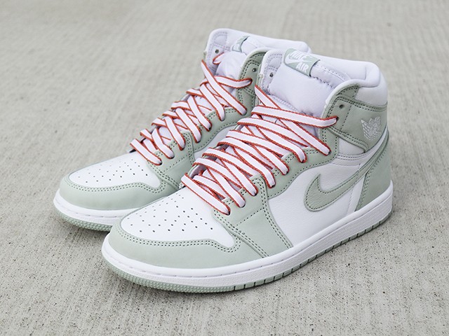 WMNS AIR JORDAN 1 RETRO HIGH OG “SEAFOAM”01
