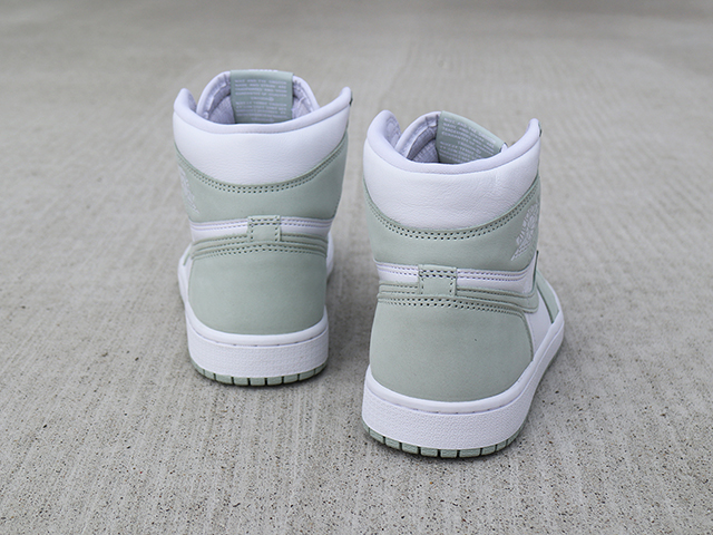 WMNS AIR JORDAN 1 RETRO HIGH OG “SEAFOAM”01