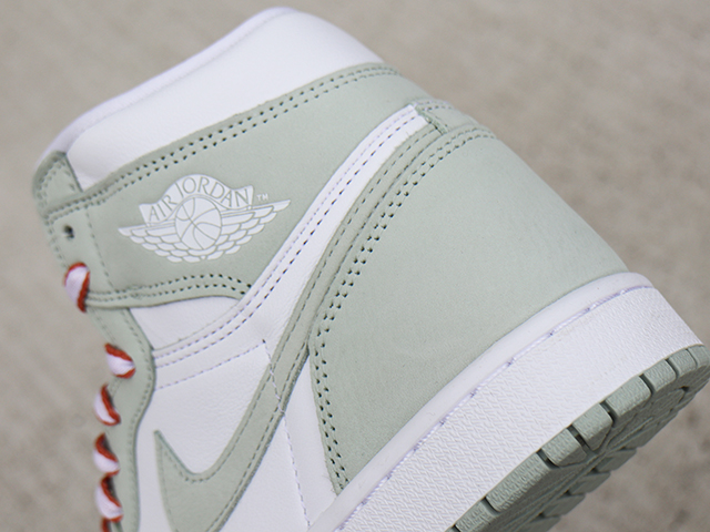 WMNS AIR JORDAN 1 RETRO HIGH OG “SEAFOAM”01