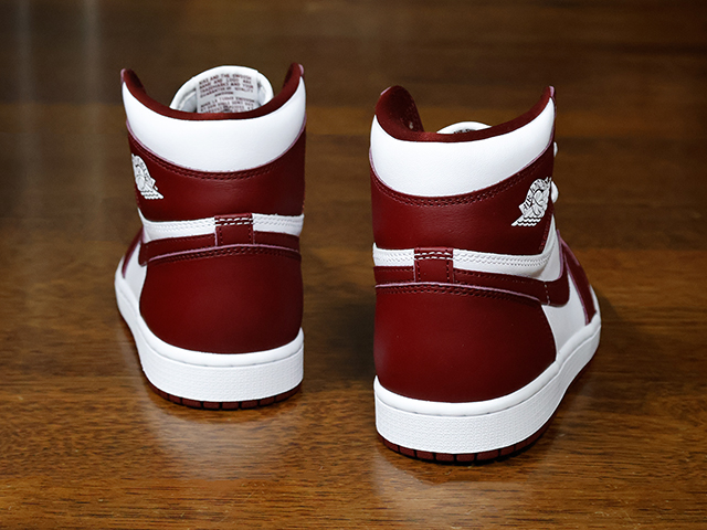 AIR JORDAN 1 RETRO HIGH OG “TEAM RED”01