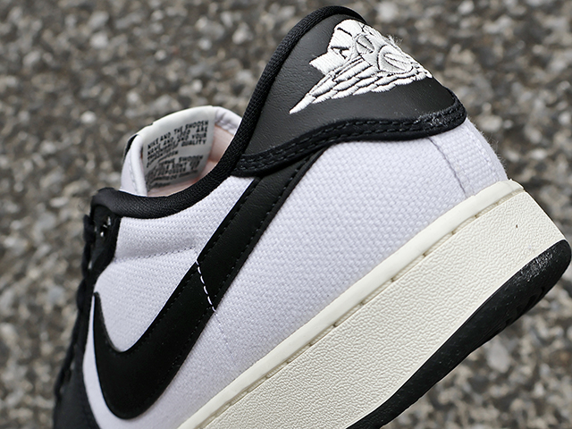 AIR JORDAN 1 KO LOW “WHITE/BLACK”01