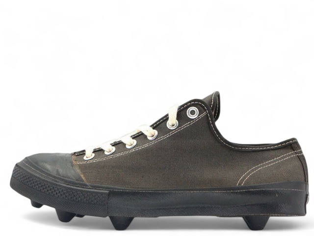 FOOTBALL SHOE